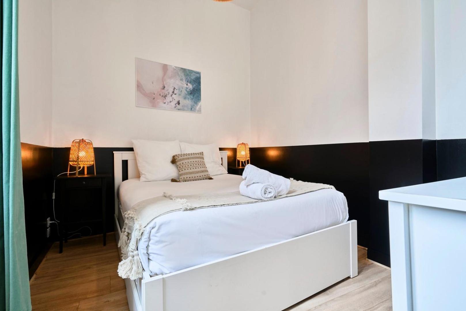 ליל Charming Flats On The Grand Boulevard מראה חיצוני תמונה