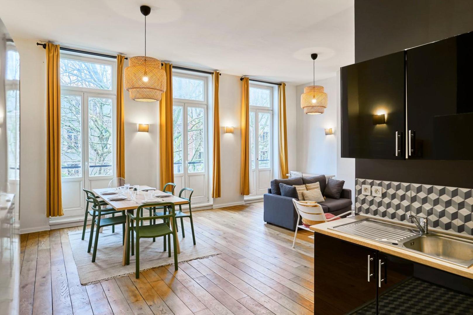 ליל Charming Flats On The Grand Boulevard מראה חיצוני תמונה