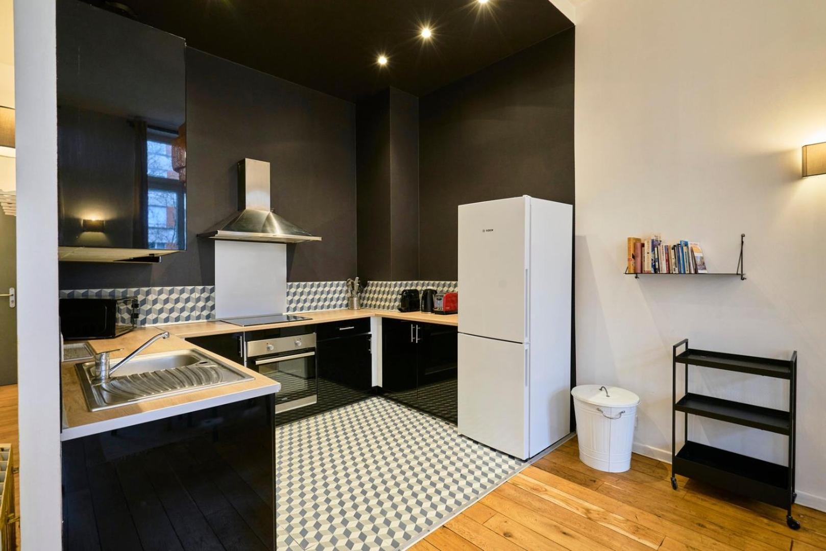 ליל Charming Flats On The Grand Boulevard מראה חיצוני תמונה